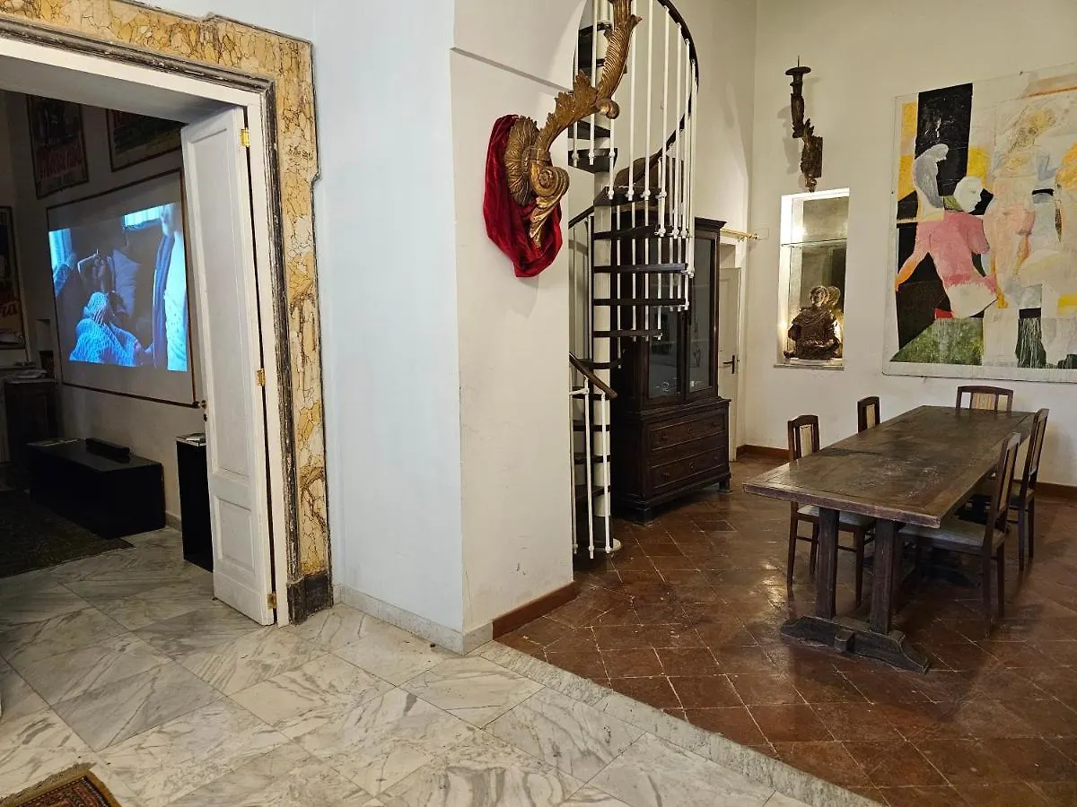 *** Couette-café The Spanish Palace, Suites, Rooms, Apartments & Terraces Naples Italie