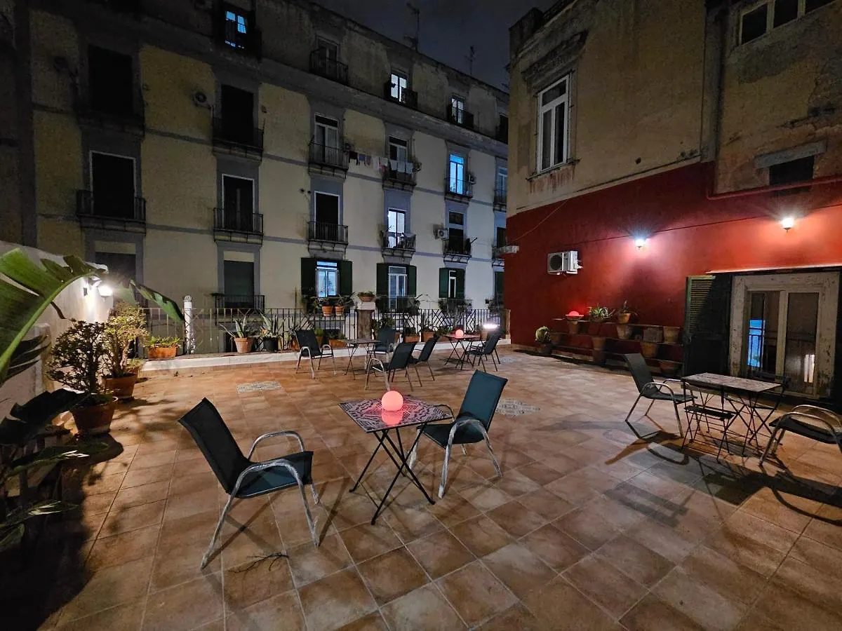 The Spanish Palace, Suites, Rooms, Apartments & Terraces Naples 3*,